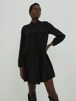 EDITED Robes Fluides Robe-chemise Faye Femme Noir -Joli Mode Soldes Magasin 05e8c0034df09e367762bc6d8b4f3191