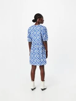 MAISON 123 Robes Fluides Robe-chemise CHARLOTTE Femme Bleu -Joli Mode Soldes Magasin 0e5fe0ad42fd864d0103f2f457fba0a4