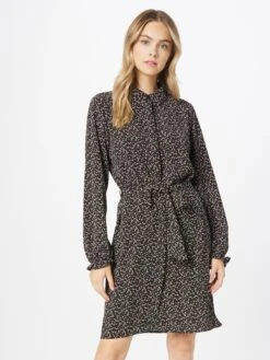 Modström Robes Fluides Robe-chemise Alexander Femme Noir -Joli Mode Soldes Magasin 1119b52a8696021a88d9815774dd92fe