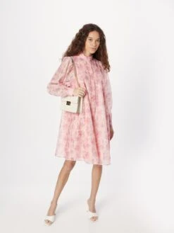 Bruuns Bazaar Robes Fluides Robe-chemise Philina Femme Rose / Rose Clair 11 Bruuns Bazaar Robes Fluides Robe-chemise Philina Femme Rose / Rose Clair -Joli Mode Soldes Magasin 119fbd916dcf16d694b34cb6df2a6d69