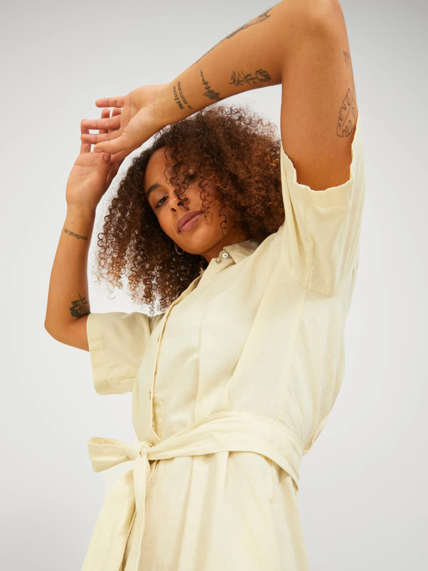 JJXX Robes Fluides Robe-chemise ZIZI Femme Beige 8 JJXX Robes Fluides Robe-chemise ZIZI Femme Beige – Image 6