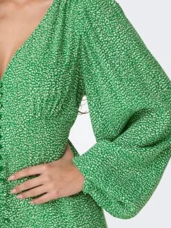 ONLY Robes Fluides Robe-chemise Leonora Femme Vert Gazon 13 ONLY Robes Fluides Robe-chemise Leonora Femme Vert Gazon -Joli Mode Soldes Magasin 1b1948b828433dfe92c5bab02e469387