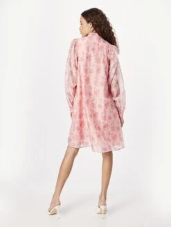 Bruuns Bazaar Robes Fluides Robe-chemise Philina Femme Rose / Rose Clair 10 Bruuns Bazaar Robes Fluides Robe-chemise Philina Femme Rose / Rose Clair -Joli Mode Soldes Magasin 249b4f84df43ddc95ea822c345f524cc