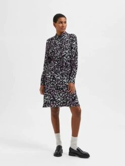 Selected Femme Robes Fluides Robe-chemise Fiola Femme Noir -Joli Mode Soldes Magasin 2ac5142f3d4598180f3d3c65ad74febd