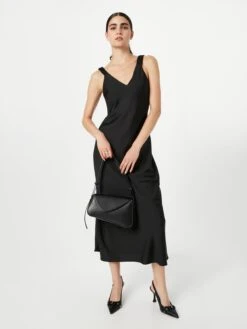 MbyM Robes De Soirée Robe De Soirée Maina Femme Noir -Joli Mode Soldes Magasin 3ebc3032947babc6f29b51d630c52723