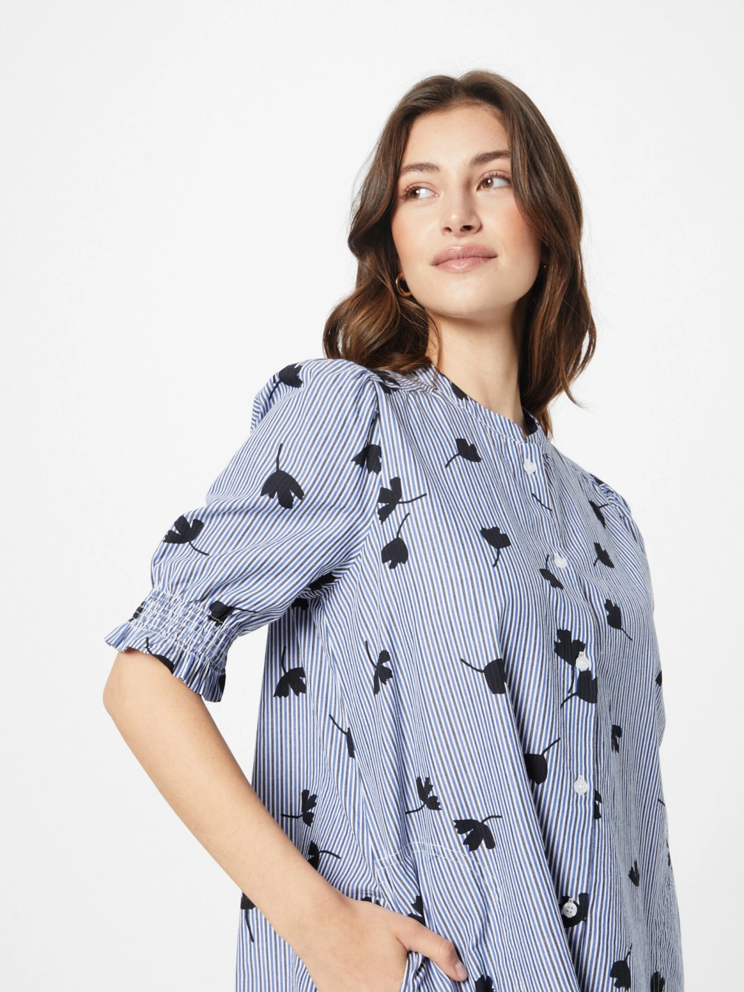 Masai Robes Fluides Robe-chemise Nomi Femme Bleu Fumé 4 Masai Robes Fluides Robe-chemise Nomi Femme Bleu Fumé – Image 2