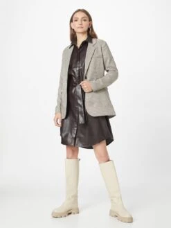 Sofie Schnoor Robes Fluides Robe-chemise Femme Brun Foncé -Joli Mode Soldes Magasin 69fd1024b26570b676064284b1242b04