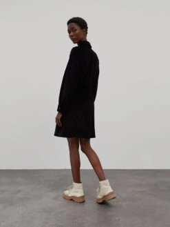 EDITED Robes Fluides Robe-chemise Annabel Femme Noir -Joli Mode Soldes Magasin 6cdd10080b81a223c6f916353189d3a5