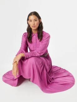 Bruuns Bazaar Robes Fluides Robe-chemise Bauma Leanne Femme Fuchsia -Joli Mode Soldes Magasin 7c50ca19ccba686dedea2989be635c99