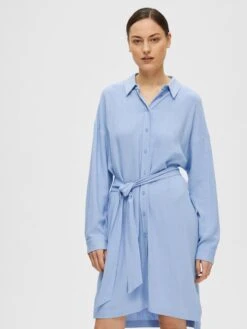 Selected Femme Robes Fluides Robe-chemise Viva-Tonia Femme Bleu Clair -Joli Mode Soldes Magasin 7f5f1334f8691d9ae5c3725c4a88b27b