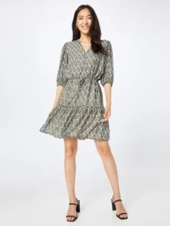 MAISON 123 Robes Fluides Robe-chemise HORIA Femme Crème -Joli Mode Soldes Magasin 7f637b2b4902a12d234ffc036ac6d628