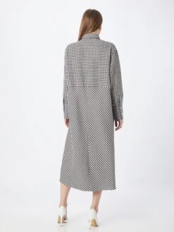 Robes Fluides Robe-chemise Claudia Femme Noir 10 Robes Fluides Robe-chemise Claudia Femme Noir -Joli Mode Soldes Magasin 8cfa80df068a433689b5b46a676d9803