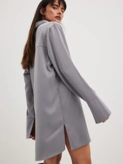 NA-KD Robes Fluides Robe-chemise Femme Gris -Joli Mode Soldes Magasin a34d14e07a951cd727a68fd24f668191