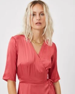 Minimum Robes De Soirée Robe De Soirée Miraly Femme Rose -Joli Mode Soldes Magasin a71a2b9e7d9d3396db999bb514eb1f3f