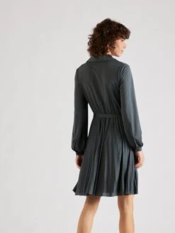 Robes Fluides Robe-chemise Erika Femme Vert -Joli Mode Soldes Magasin b6669bcf75ba6cb696bb497dac883a60