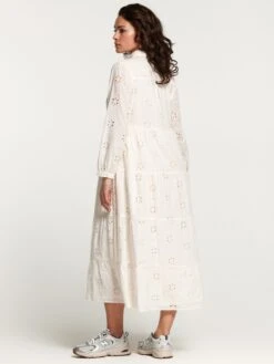 Shiwi Robes Fluides Robe-chemise Firenze Femme Blanc Naturel -Joli Mode Soldes Magasin df4ce2bb2dfee35559a41a0d0011ec5f