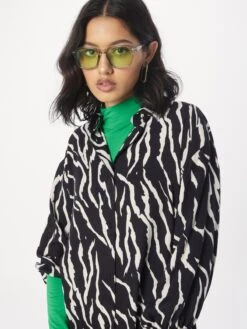 Kaffe Robes Fluides Robe-chemise Somia Femme Noir -Joli Mode Soldes Magasin dfeb94959348b8de2927e0123850ae7e