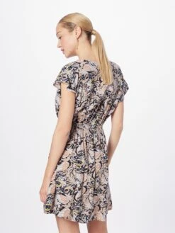 Robes Fluides Robe-chemise Melena Femme Abricot -Joli Mode Soldes Magasin e7a02bfe9659434bc1a9f4fd0d04d5f4