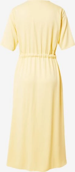 Minimum Robes Fluides Robe-chemise BIOLA Femme Jaune Pastel -Joli Mode Soldes Magasin ef826fdf815ad9d28bc11822a939a35d