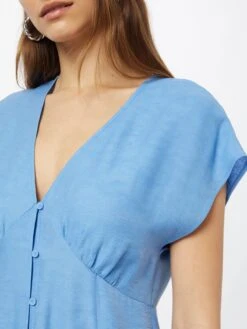 Minimum Robes Fluides Robe-chemise TYSEA Femme Bleu Ciel -Joli Mode Soldes Magasin f558a28fc15fec8a3a7f399eae284576