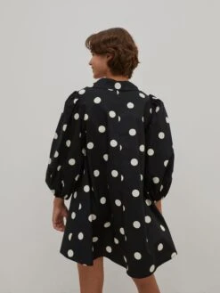 EDITED Robes Fluides Robe-chemise Thanya Femme Noir -Joli Mode Soldes Magasin f9657c43eb70c0c7a7f528e2a470a581