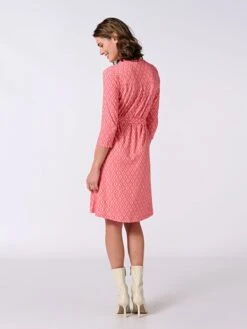 Robes Fluides Robe-chemise Daria Femme Magenta / Rose Clair 10 Robes Fluides Robe-chemise Daria Femme Magenta / Rose Clair -Joli Mode Soldes Magasin fdeb398982d4fb5edacb80617c5e299f